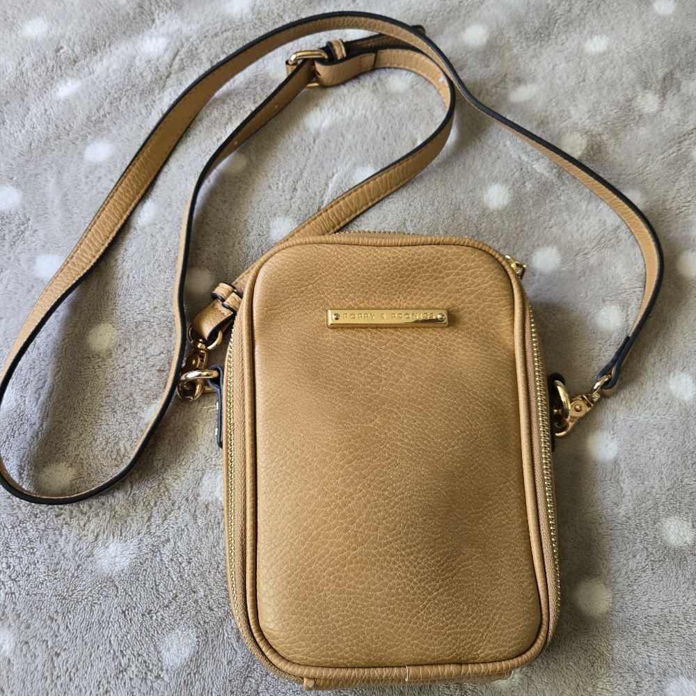 Poppy & Peonies The Rambler Tan Crossbody Vegan Leather Bag Wallet Purse